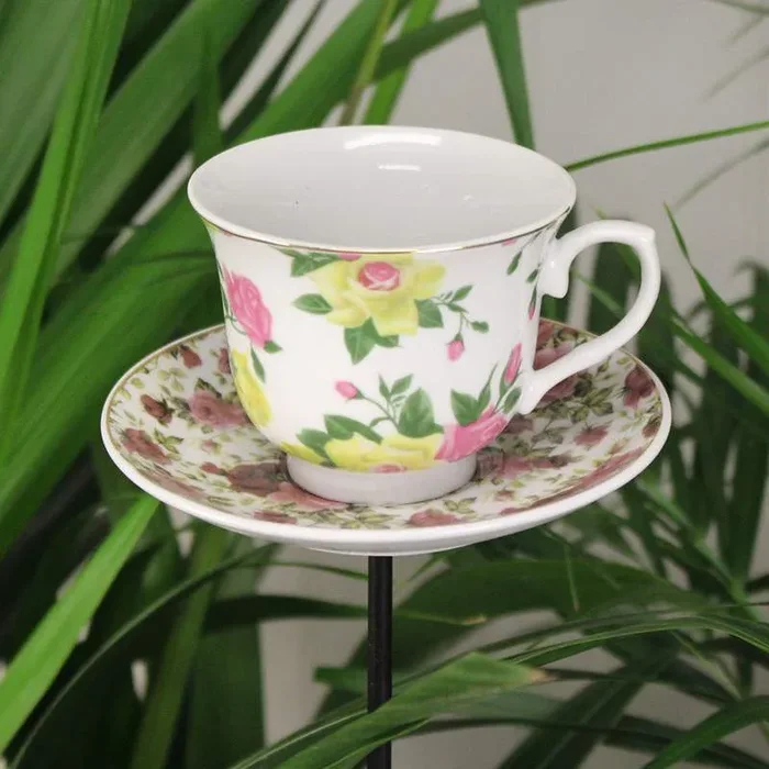 FEED TEE CUP MIT STAND